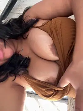 Adriputinha online show from February 2026 03:02:01 PM