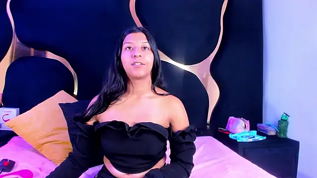 Vaneline2 online show from May 2026 03:44:02 PM