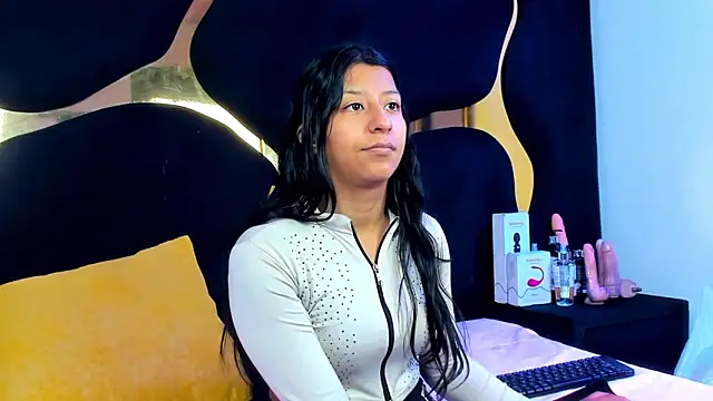 Vaneline2 online show from May 2026 02:12:01 PM