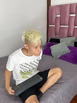 MaxyRyan online show from February 2026 12:55:01 PM