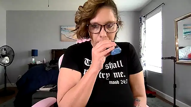 Snapshot of peachygoddess44 chatting on February 2026 04:47:01 PM peachygoddess44 online show from February 2026 04:47:01 PM