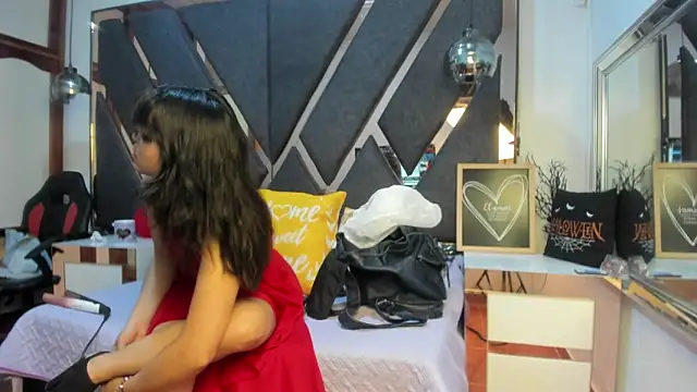 Maggyx online show from February 2026 01:41:02 PM