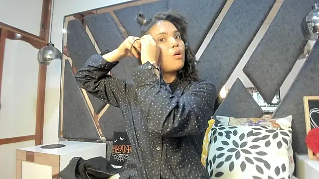 Maggyx online show from March 2026 01:49:02 PM