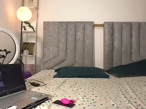 Snapshot of Tallgooddes chatting on February 2026 10:58:02 AM Tallgooddes online show from February 2026 10:58:02 AM