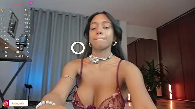 karinnixx online show from June 2026 09:41:01 PM