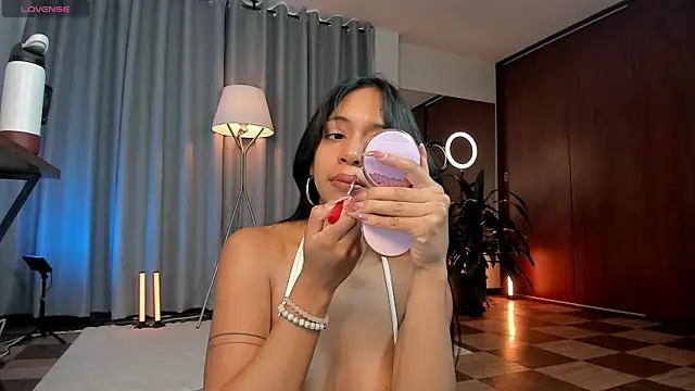 karinnixx online show from July 2026 04:36:01 PM