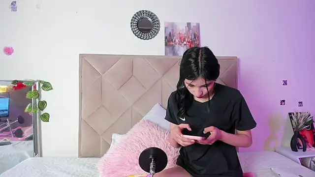 Chloe Miller 2 online show from June 2026 05:12:01 AM