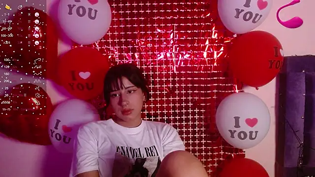 Snapshot of kitty_Gothic chatting on February 2026 06:37:02 PM kitty Gothic online show from February 2026 06:37:02 PM