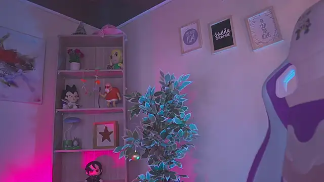 issa monterrey  online show from February 2026 12:47:02 PM