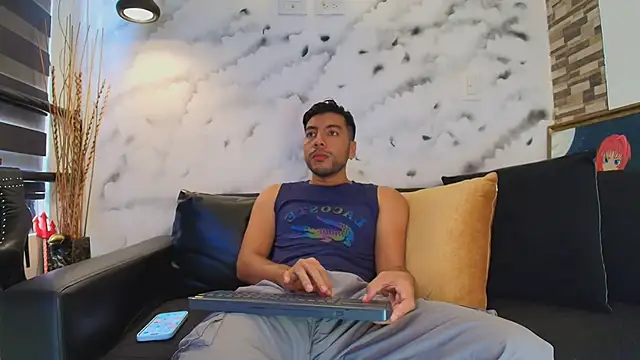 Max Hornye online show from March 2026 07:08:01 PM