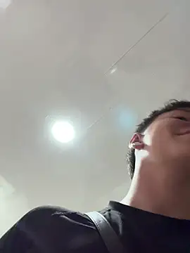 ARON LUXX online show from July 2026 07:39:01 PM
