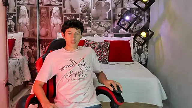 Snapshot of Christian_Foxx chatting on March 2026 01:51:02 PM Christian Foxx online show from March 2026 01:51:02 PM