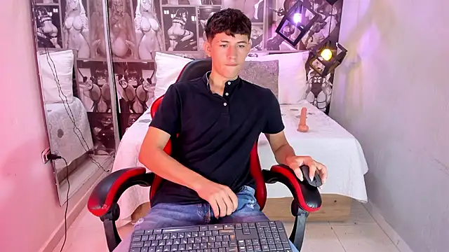 Snapshot of Christian_Foxx chatting on March 2026 01:58:01 PM Christian Foxx online show from March 2026 01:58:01 PM