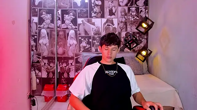 Snapshot of Christian_Foxx chatting on April 2026 01:55:02 PM Christian Foxx online show from April 2026 01:55:02 PM