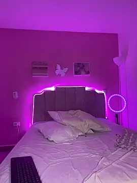 SofiaSiren online show from March 2026 02:02:02 AM