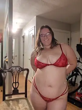 Snapshot of lillythotz chatting on April 2026 04:17:01 AM lillythotz online show from April 2026 04:17:01 AM