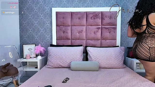 Snapshot of Srtalewis chatting on February 2026 04:14:01 PM Srtalewis online show from February 2026 04:14:01 PM