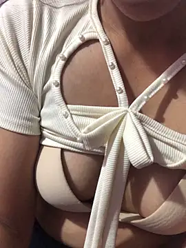 Snapshot of Cheng_baby chatting on March 2026 12:06:01 AM Cheng baby online show from March 2026 12:06:01 AM