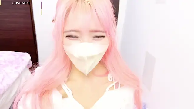 Mia-o0 online show from March 2026 09:35:02 AM