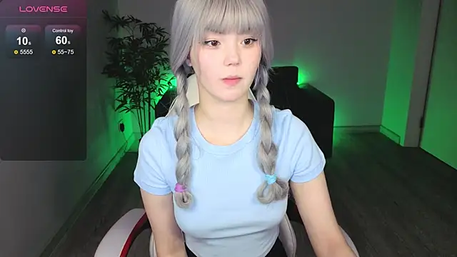 PONKY PINKY online show from May 2026 02:40:01 AM