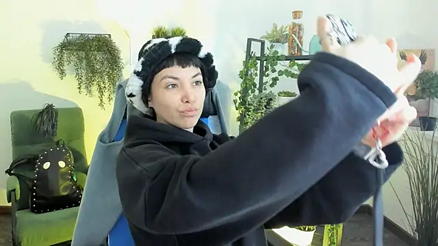 NeoGeisha online show from May 2026 01:06:01 PM