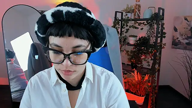 NeoGeisha online show from May 2026 04:04:02 PM