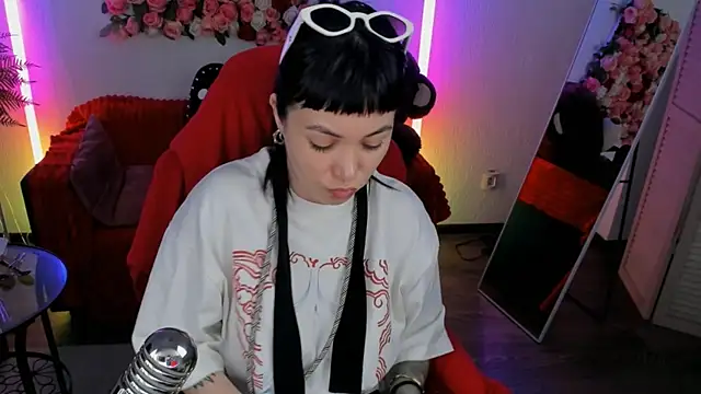 NeoGeisha online show from May 2026 01:39:02 PM