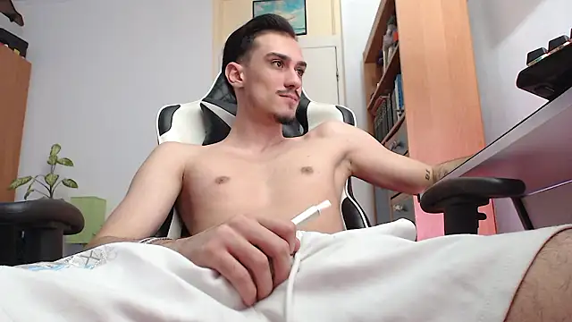 Snapshot of silasluxor chatting on March 2026 10:40:01 AM silasluxor online show from March 2026 10:40:01 AM