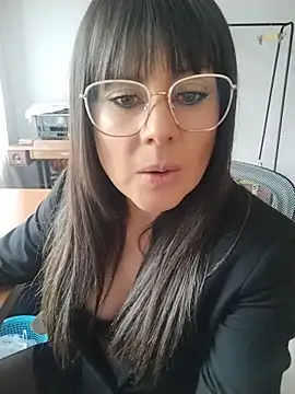 Lyonette reading1 online show from April 2026 03:08:01 PM