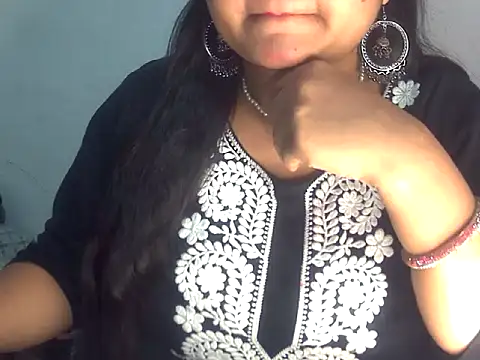 Snapshot of Saniya_K2 chatting on February 2026 03:51:01 PM Saniya K2 online show from February 2026 03:51:01 PM