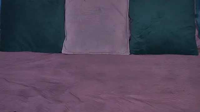 NayaBliss online show from April 2026 02:50:01 PM