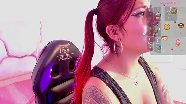 Snapshot of Sashaa_tay chatting on February 2026 07:10:01 PM Sashaa tay online show from February 2026 07:10:01 PM