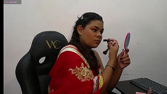 yaazhinii online show from March 2026 11:50:02 AM