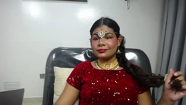 yaazhinii online show from April 2026 12:30:02 PM