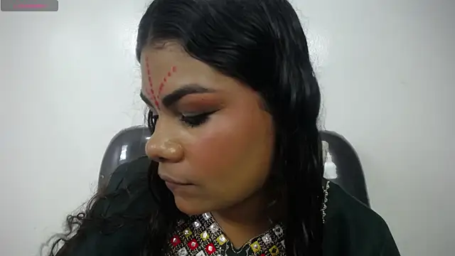 yaazhinii online show from May 2026 12:09:02 PM