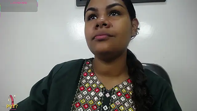 yaazhinii online show from May 2026 11:49:01 AM