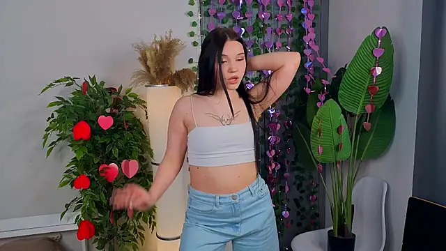 RoxannRunk online show from February 2026 06:20:01 AM