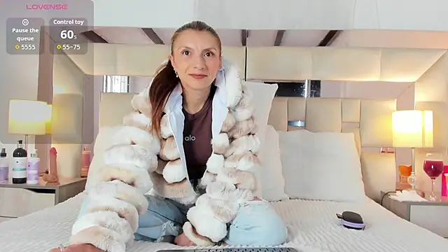 EloiseClairmont online show from May 2026 05:10:02 PM