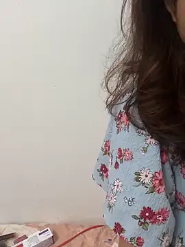 Snapshot of riya_sharma11 chatting on February 2026 11:39:02 PM riya sharma11 online show from February 2026 11:39:02 PM