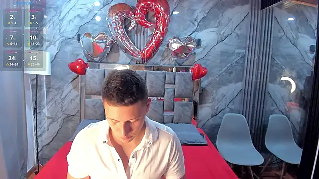 Snapshot of Manson_and_Zoe chatting on February 2026 11:19:01 AM Manson and Zoe online show from February 2026 11:19:01 AM