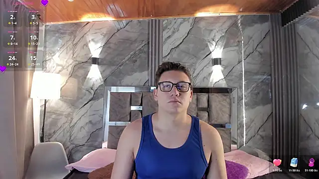 Snapshot of Manson_and_Zoe chatting on May 2026 11:37:02 AM Manson and Zoe online show from May 2026 11:37:02 AM