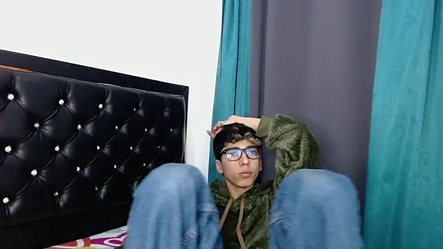 gabriel x18 online show from March 2026 05:24:02 AM