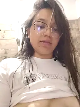 Snapshot of Jenni002_- chatting on February 2026 05:14:01 PM Jenni002 - online show from February 2026 05:14:01 PM