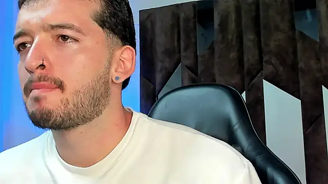 Logan Wolf-js online show from July 2026 03:29:01 PM