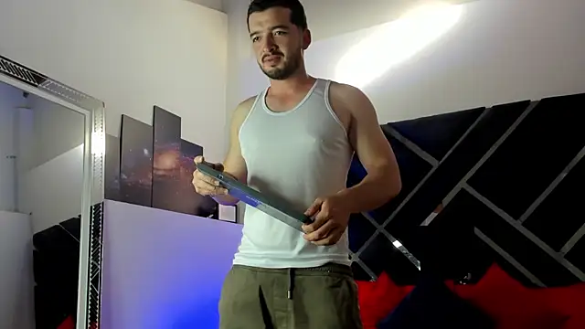 Logan Wolf-js online show from July 2026 09:52:01 PM