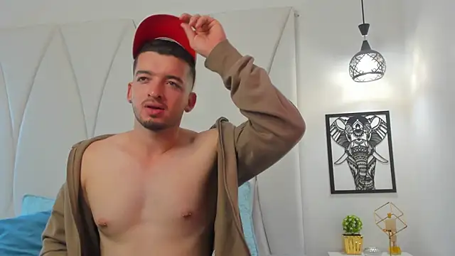 Logan Wolf-js online show from July 2026 12:47:01 PM