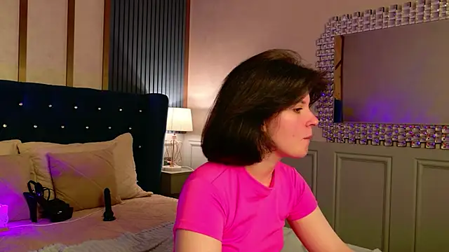 Snapshot of Milana_Bold chatting on April 2026 02:15:02 AM Milana Bold online show from April 2026 02:15:02 AM