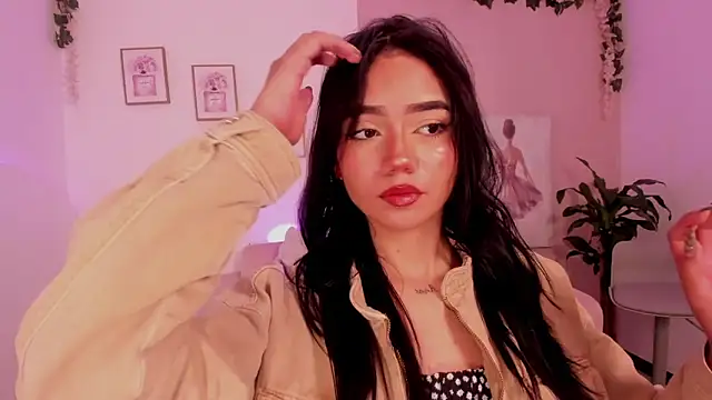 Mila jenner online show from February 2026 05:58:01 PM