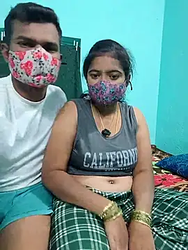 Snapshot of Tamilkannadacouple chatting on February 2026 05:39:02 PM Tamilkannadacouple online show from February 2026 05:39:02 PM