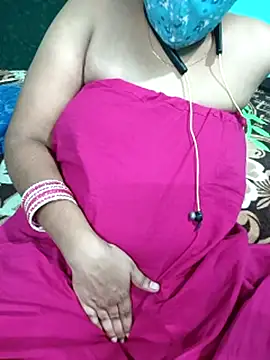 Snapshot of Tamilkannadacouple chatting on March 2026 06:00:01 PM Tamilkannadacouple online show from March 2026 06:00:01 PM